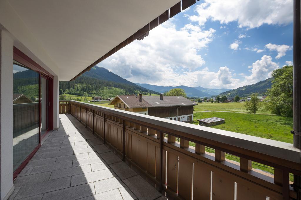 Apartmenthaus Brixen & Haus Central Brixen im Thale Ruang foto