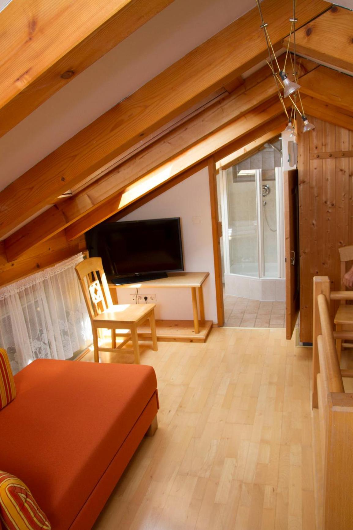 Apartmenthaus Brixen & Haus Central Brixen im Thale Bagian luar foto