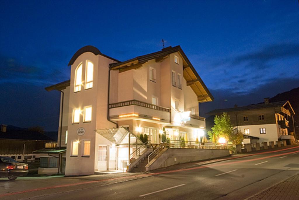 Apartmenthaus Brixen & Haus Central Brixen im Thale Bagian luar foto